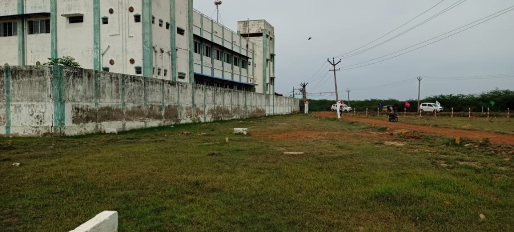Land in Pazhaverkadu